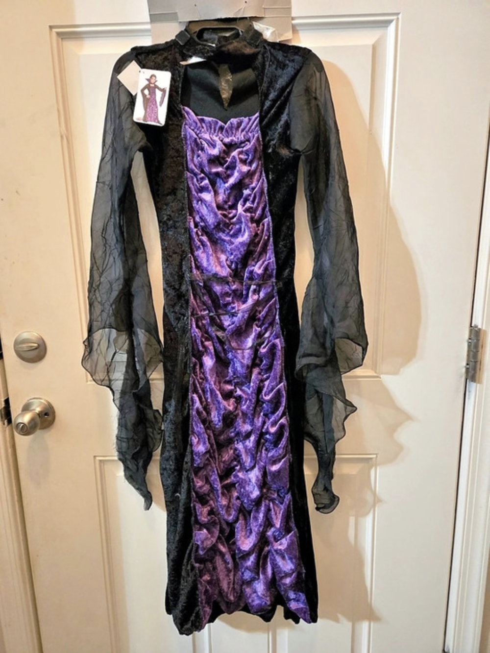 Fun World Countess of Darkness Halloween Costume Girls Small Purple & Black NWT